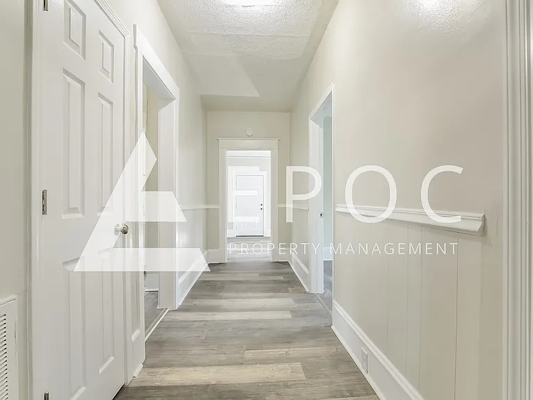 638 Wesley Dr — Photo 10