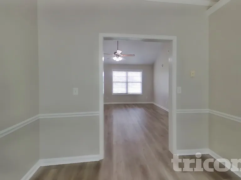9023 Nevada Ave — Photo 5