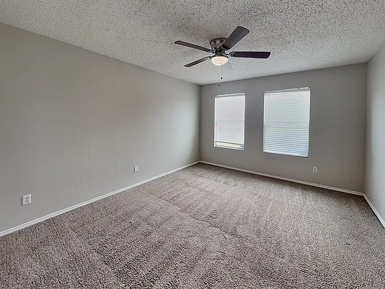5709 Addington Dr — Photo 6