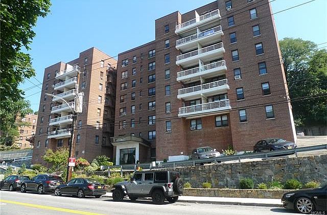 1st image of 650 Warburton Ave APT 2M