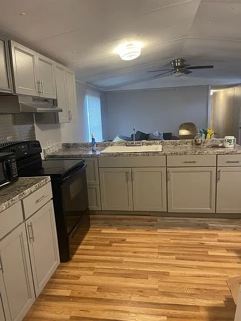 312 W 30th Ave — Photo 1