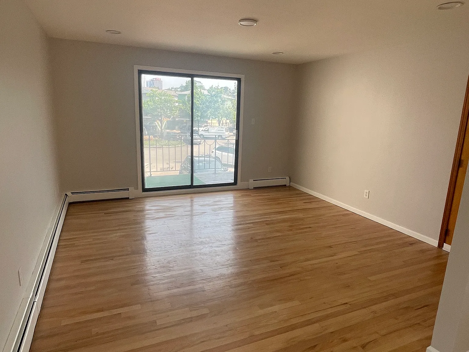 3 bed, 1500 sqft, $3,900 — Photo 4