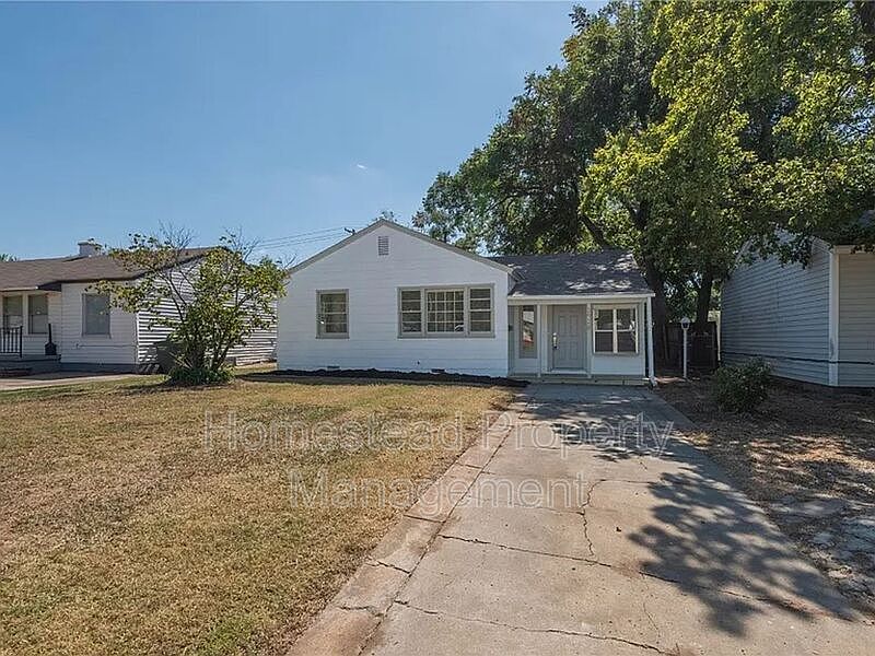 1st image of 3928 Mallard Dr