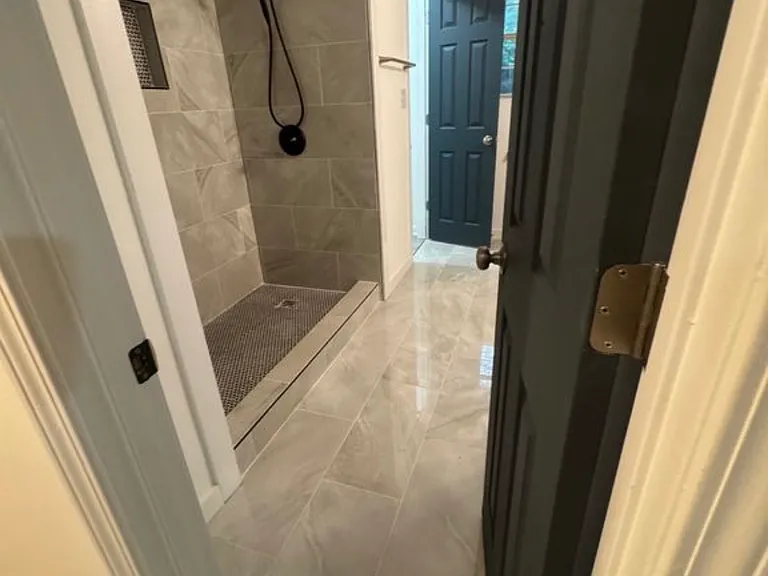 408 Meadowbrook Dr — Photo 6