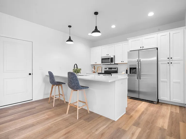 102 Sycamore Dr — Photo 8