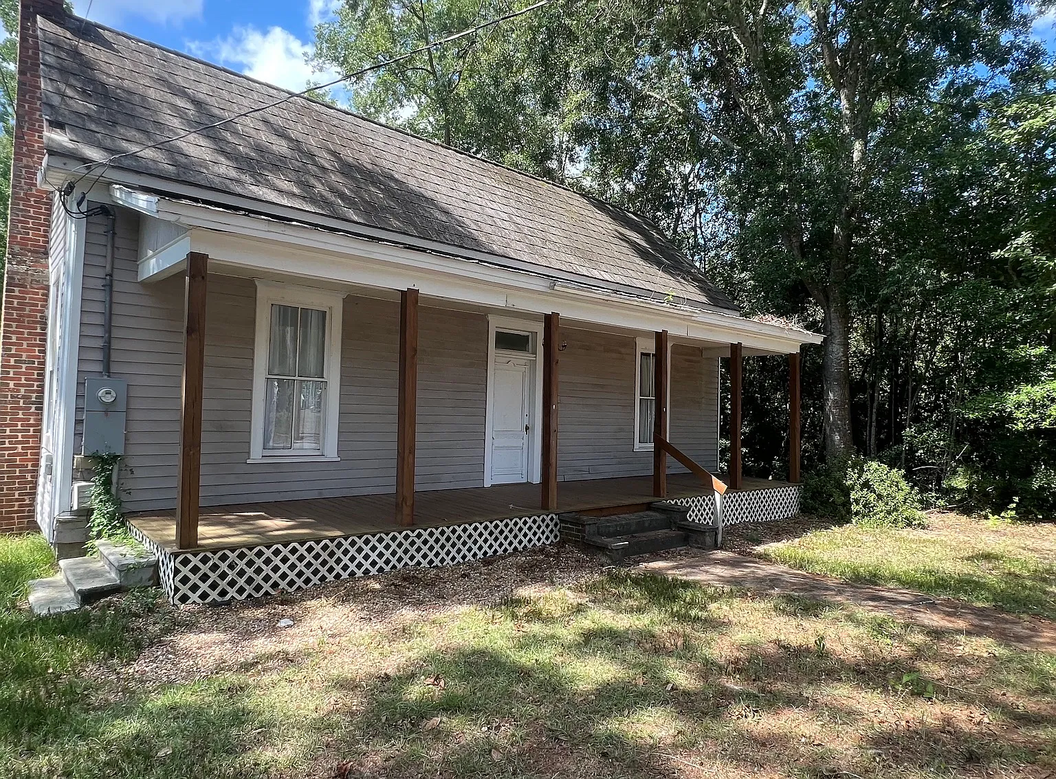 3 bed, 1200 sqft, $900 — Photo 1