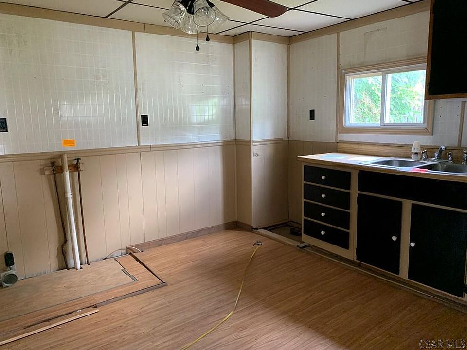 2nd image of 1263 3rd St