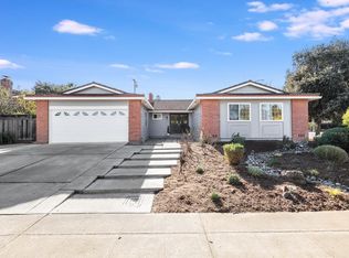 699 Rustic Ln, Mountain View, CA 94040