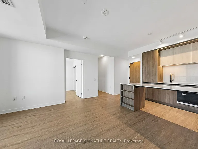 2495 Eglinton Ave W #908 — Photo 9