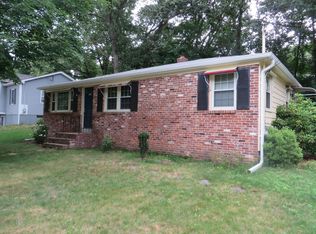 243 Natick Ave, Warwick, RI 02886