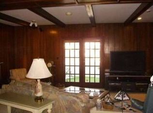 1900 Princess Ln, Vineland, NJ 08361