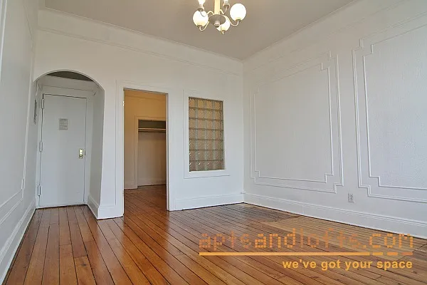 Rented by aptsandlofts.com | media 17