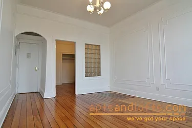 Rented by aptsandlofts.com