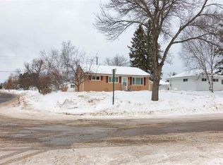 201 Cambridge Rd, Hoyt Lakes, MN 55750