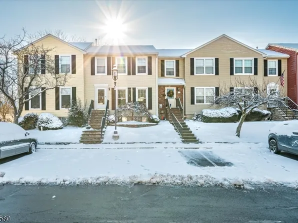 7 Byrnes Ln, Sayreville Boro, NJ 08872