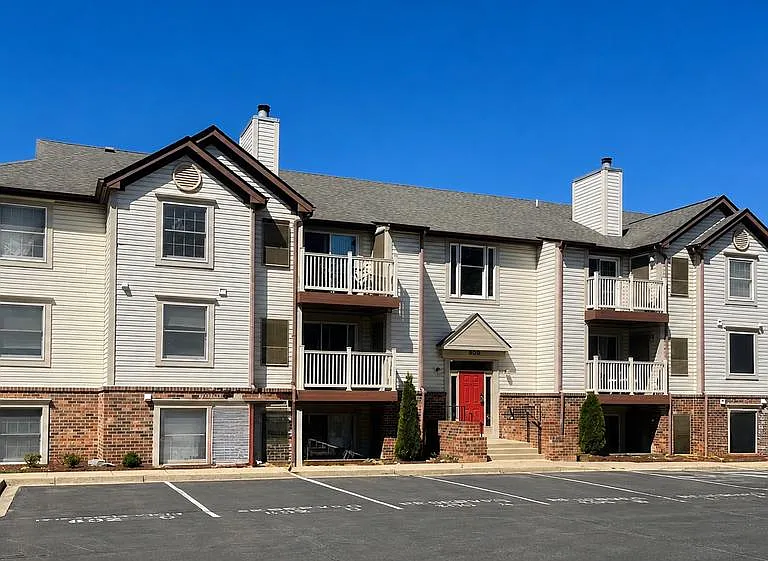 800 Stratford Way #E — Photo 1