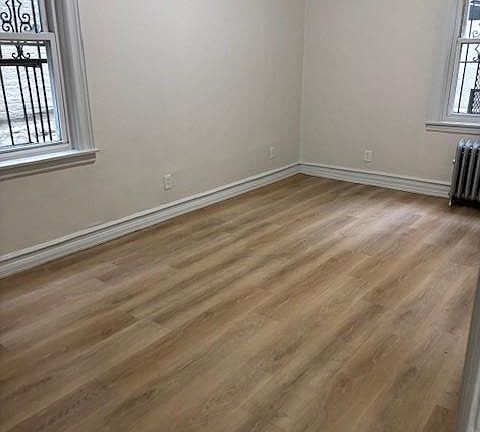 4th image of 1974 Cedar Ave #1
