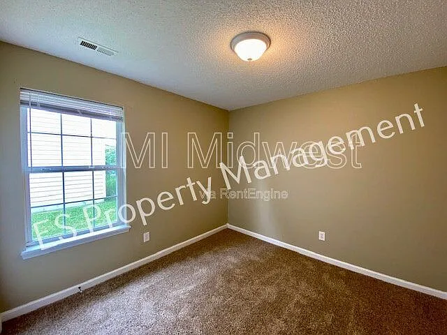 5650 Loudon Dr — Photo 19