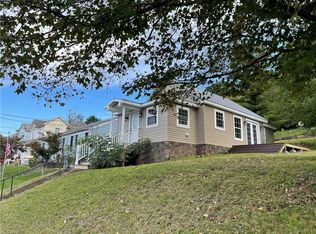 304 5th St, Lowell, OH 45744