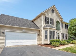 215 Newbury Ct, Yorkville, IL 60560