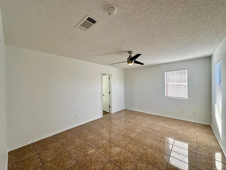 4403 Tidal Wave Dr — Photo 14