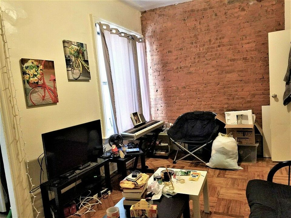 1st image of 219 E 17th St #1R