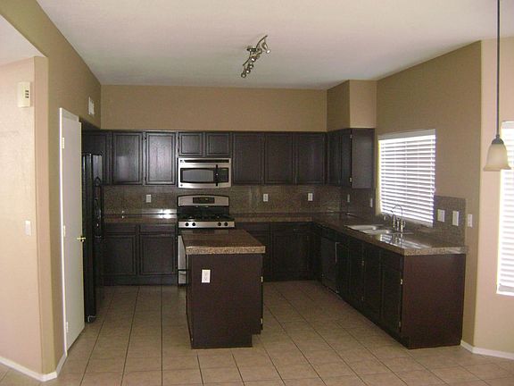 3rd image of 4320 E Woodridge Dr