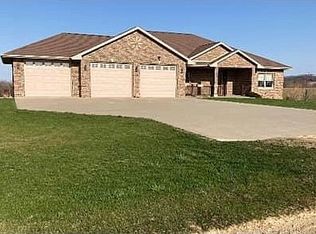 39054 Ridge Ave, Sherrill, IA 52073