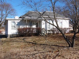 229 W 9th St, Lyndon, KS 66451