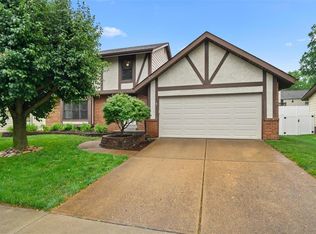 2914 Bee Tree Ln, Saint Louis, MO