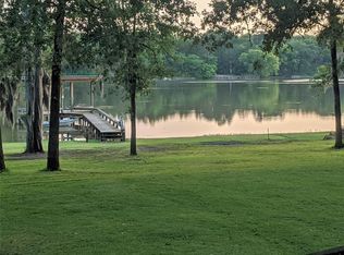 351 Shoreline Dr, Huntsville, TX 77320