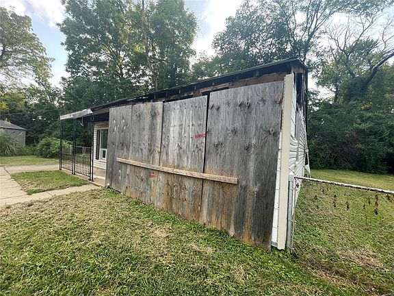 4th image of 6241 Langdon Ct