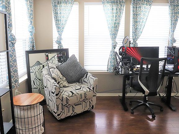 5th image of 7728 Mayfair Cir