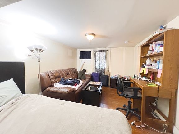 5th image of 41 Lawn St