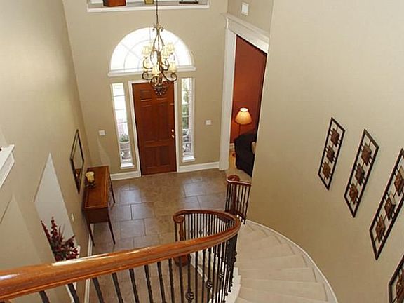 3rd image of 3103 Meadow Wood Dr