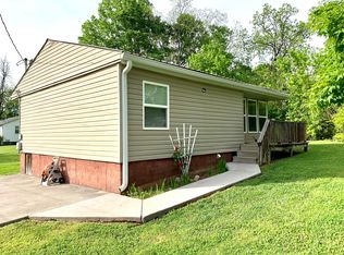 138 Gentry Rd, Lenoir City, TN 37771