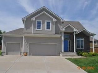 18102 Guinevere Ct, Smithville, MO 64089