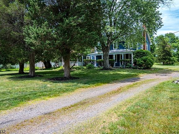 2nd image of 78 Falcon Rd