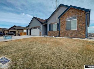 3135 Whispering Springs Rd, Casper, WY 82604