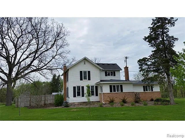 10297 Fairlane Dr photo 1