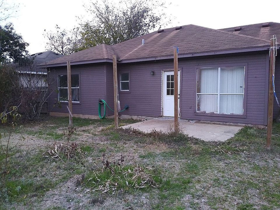 416 E Lake Dr, Taylor, TX 76574 Zillow