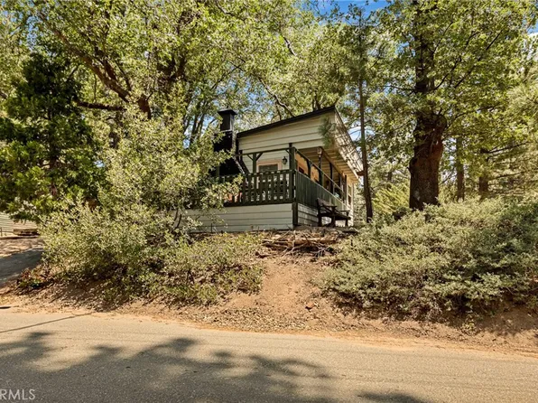 33400 Blue Bird Dr, Green Valley Lake, CA 92341