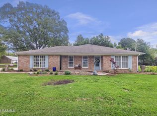 201 Rue D Amour, Youngsville, LA 70592