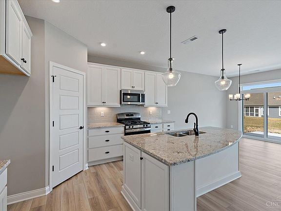 5th image of 8144 Westfall Ln