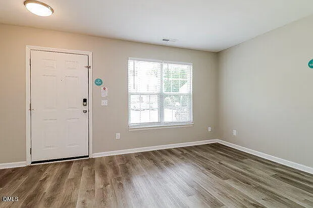 4 bed, 4.5 bath, $2,600 — Photo 3