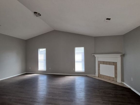 3rd image of 7340 Dunbarton Dr