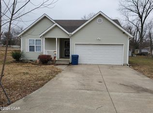 2416 Iron Gates Rd, Joplin, MO 64804