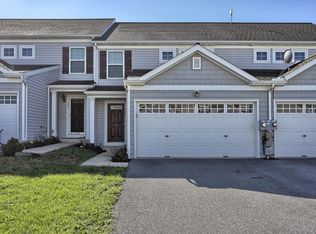 560 Fox Ridge Ln, Lebanon, PA 17042