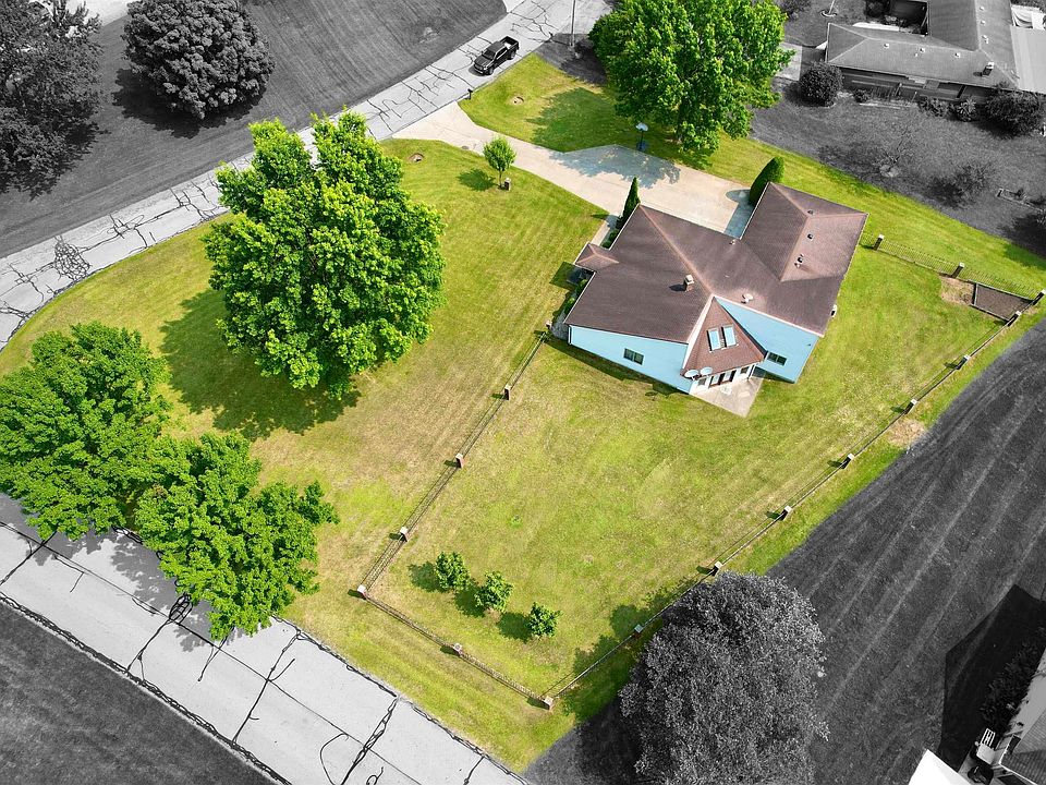 1st image of 107 Ironwood Dr