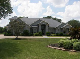 3531 Woodbine Dr, Weston Lakes, TX 77441